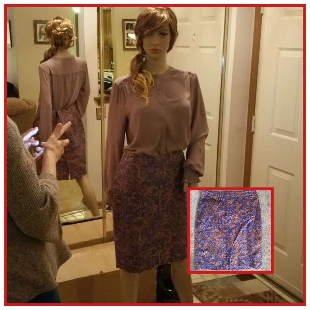 NWOT LOFT PENCIL SKIRT